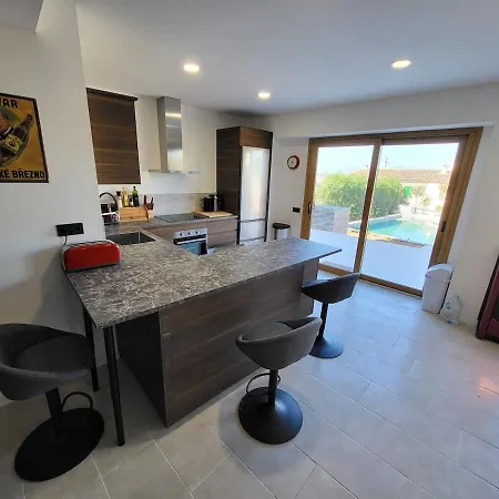 Newly Renovated House With Pool In Center Sineu (Mallorca)